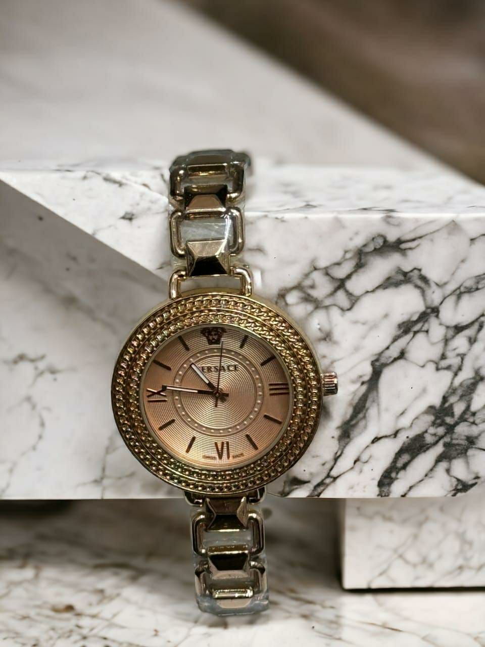 Ladies Fancy Watch Color: Golden, Rose Gold