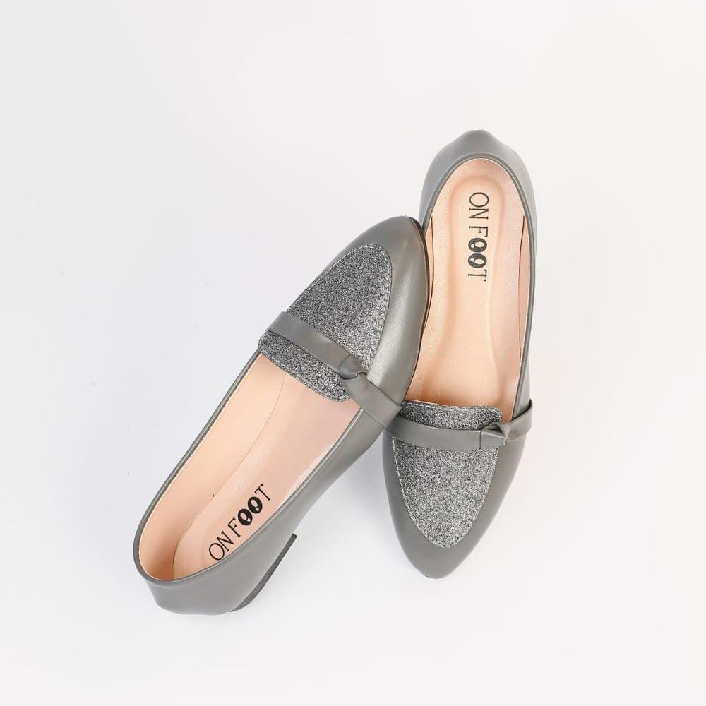 Women's Rexine Casual Pumps (Silver)