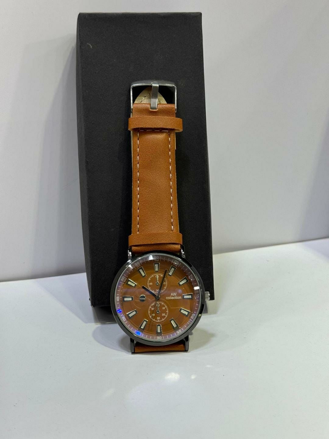 Men's Leather Strap Watch (Brown)