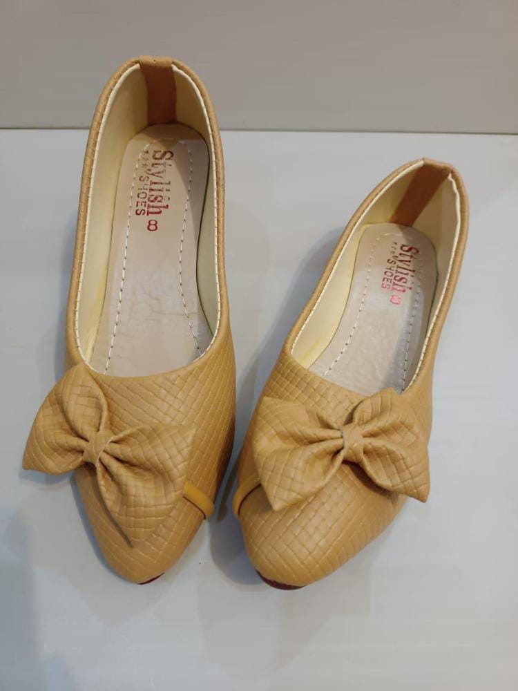 Women's Rexine Casual Pumps (Light Brown)
