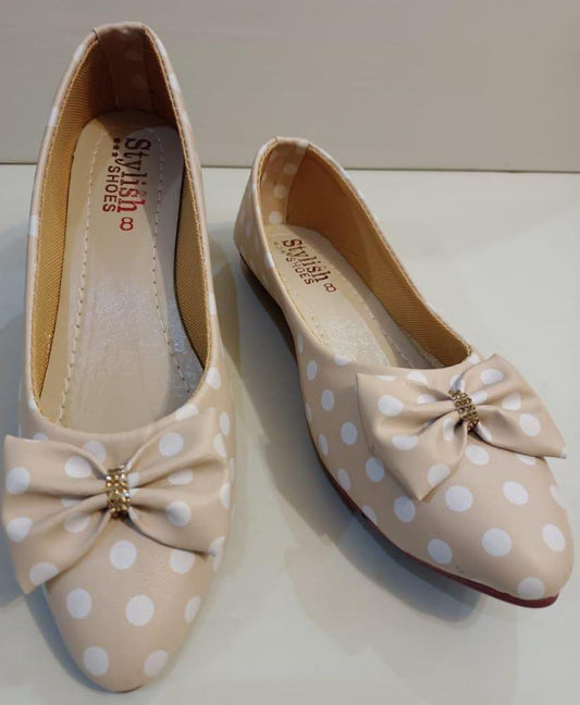 Women's Rexine Casual Pumps (Butterfluy Design)