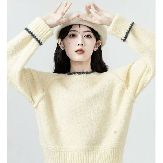 1 Pc Women's Stylish Plain Lazy Round Neck Inner Wear Knitted Sweater