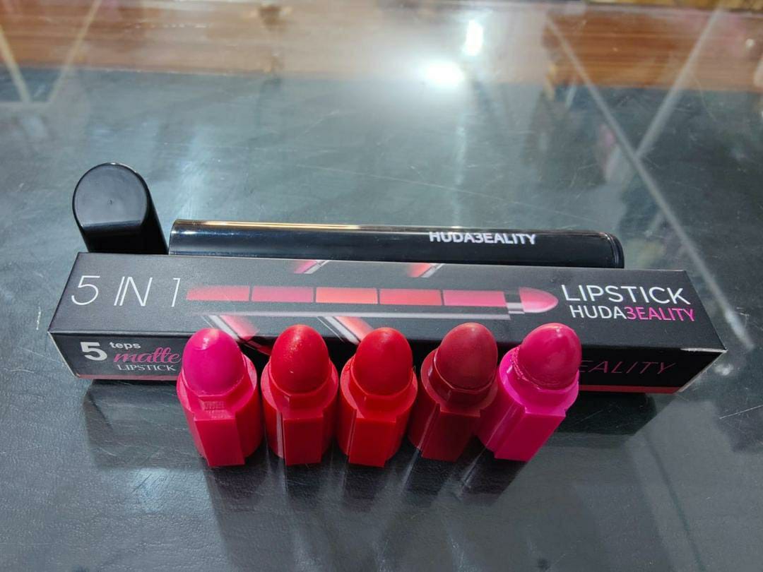 High Pigmented 5 In 1 Lipstick - 1 Pcs with Matte and Glossy Finish