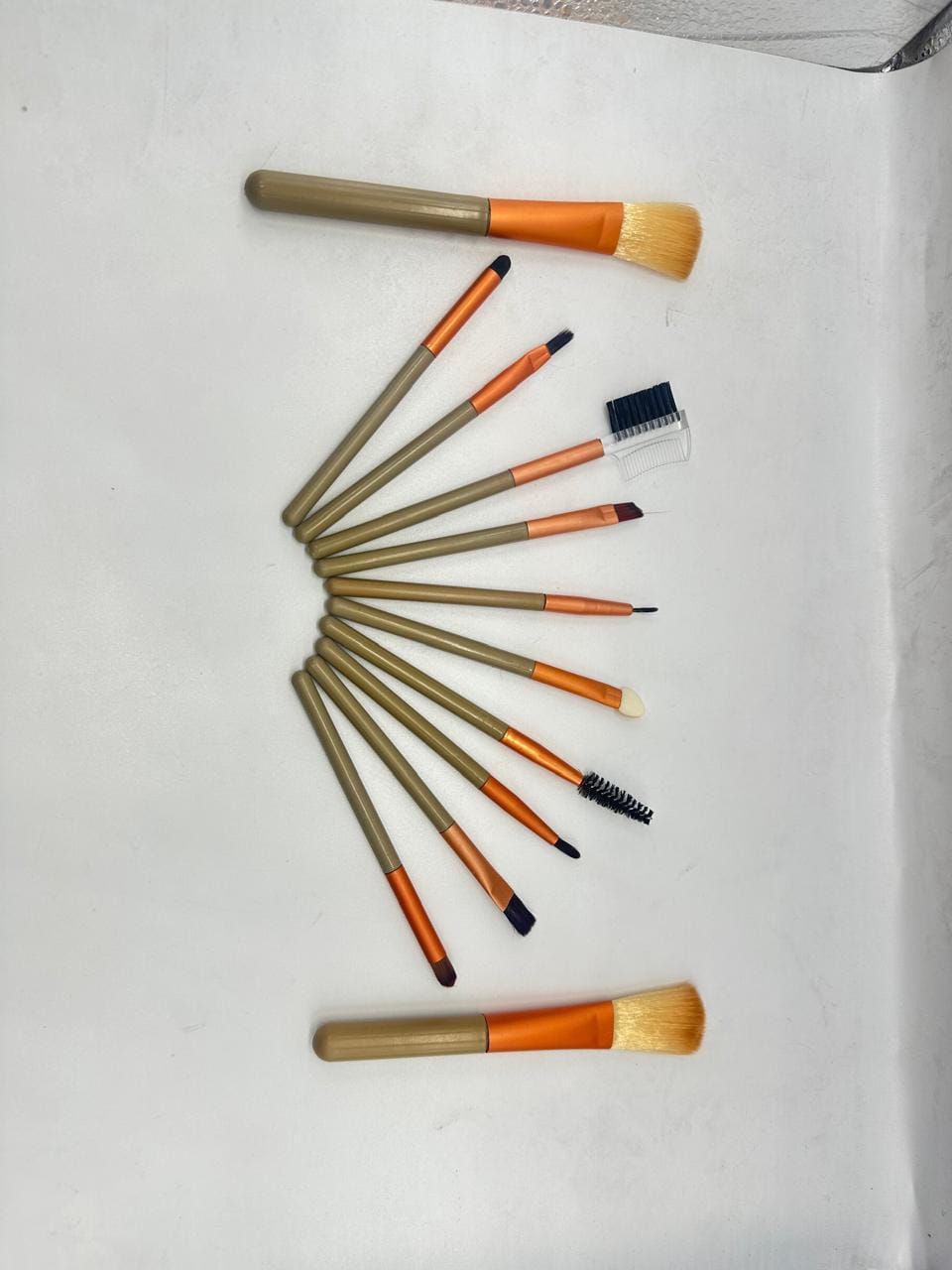 12 Pcs Golden & Orange Makeup Brushes Set - Perfect for Blending, Contouring & Eye Makeup
