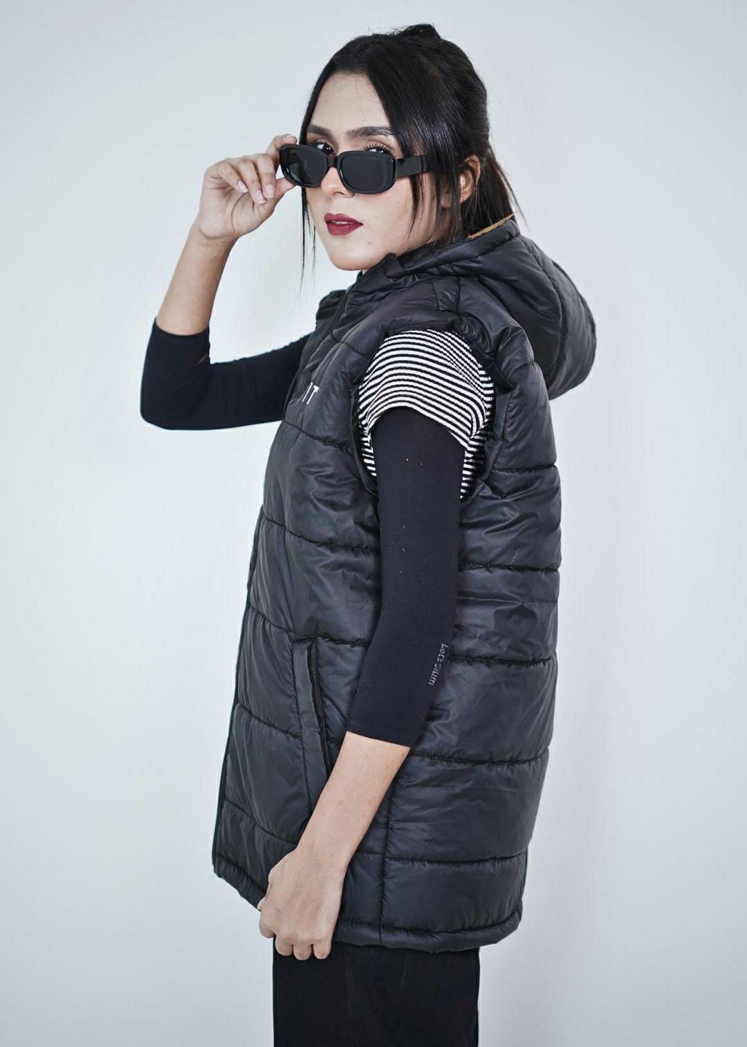 Comfortable Black Parachute Hooded Jacket (Black)