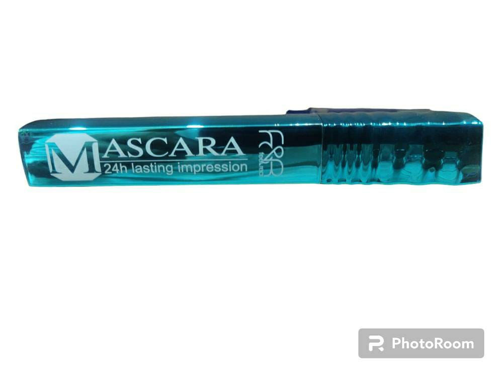 Volumizing Waterproof Mascara