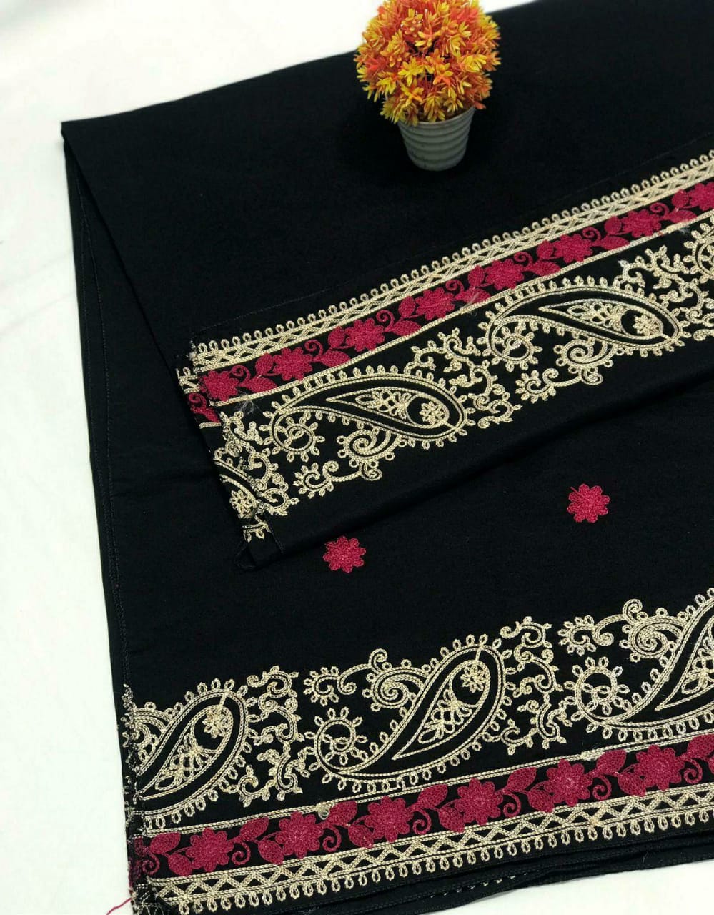 Swiss Women Shawl (Black)