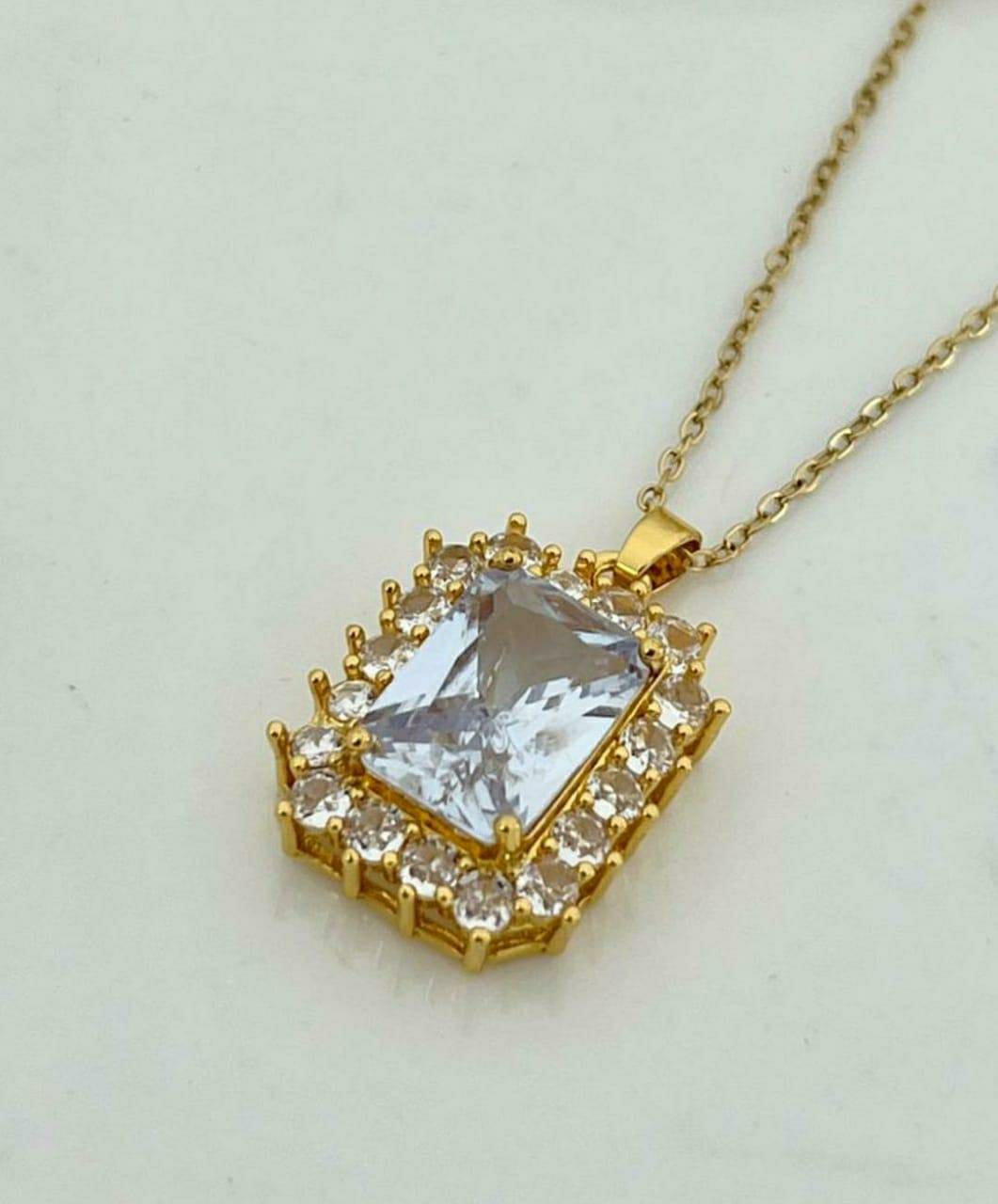 Vintage Design Gold Plated Zircon Pendant