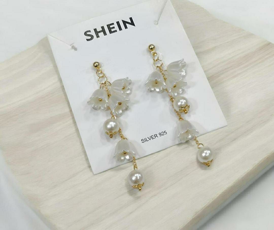 Flower Design Gold Plated Pearl Earrings