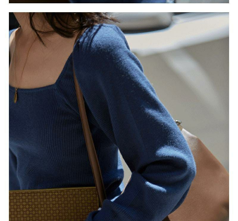 1 Pc Women Stylish Plain Polyester Knitted Sweater (Blue)