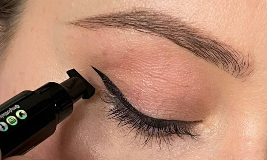 Waterproof Stamp Eyeliner