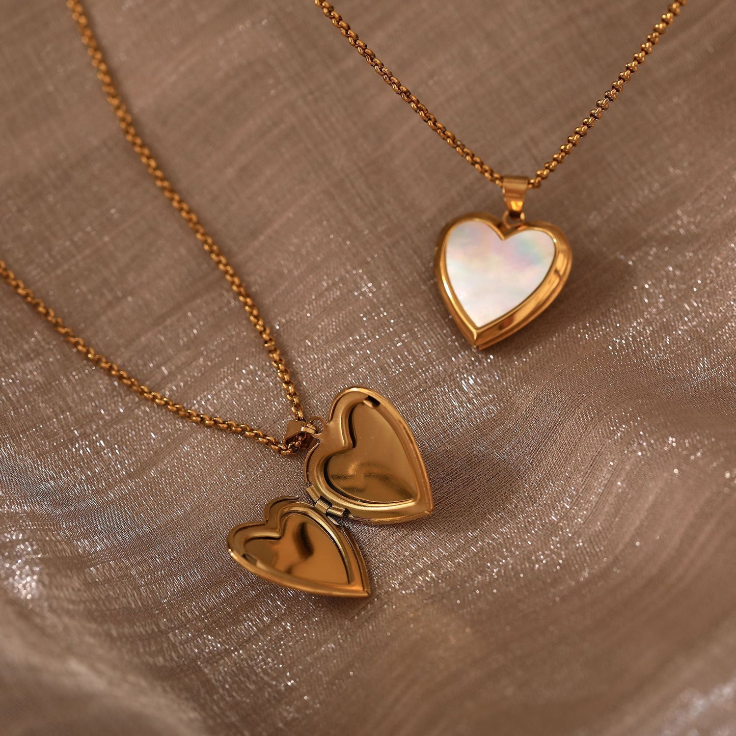 Titanium Steel Natural Shell Love Pendant Necklace Open And Close Color Retention