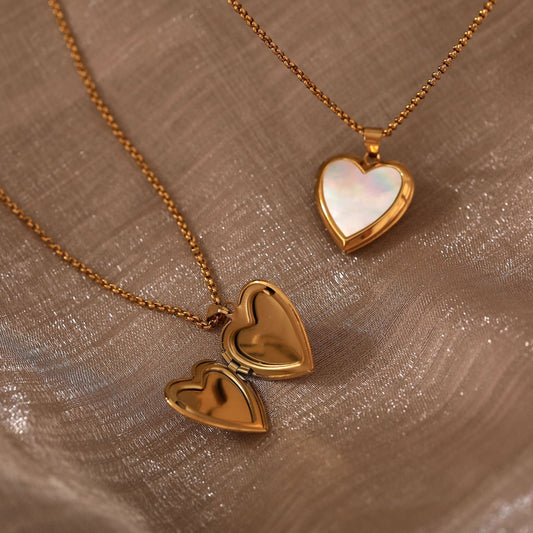 Titanium Steel Natural Shell Love Pendant Necklace Open And Close Color Retention
